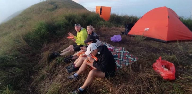 Anak Dara Hiking